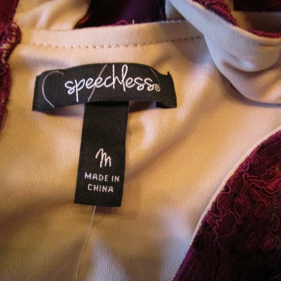 NWT Speechless Burgundy Dress Juniors Medium - Picture 6 of 8